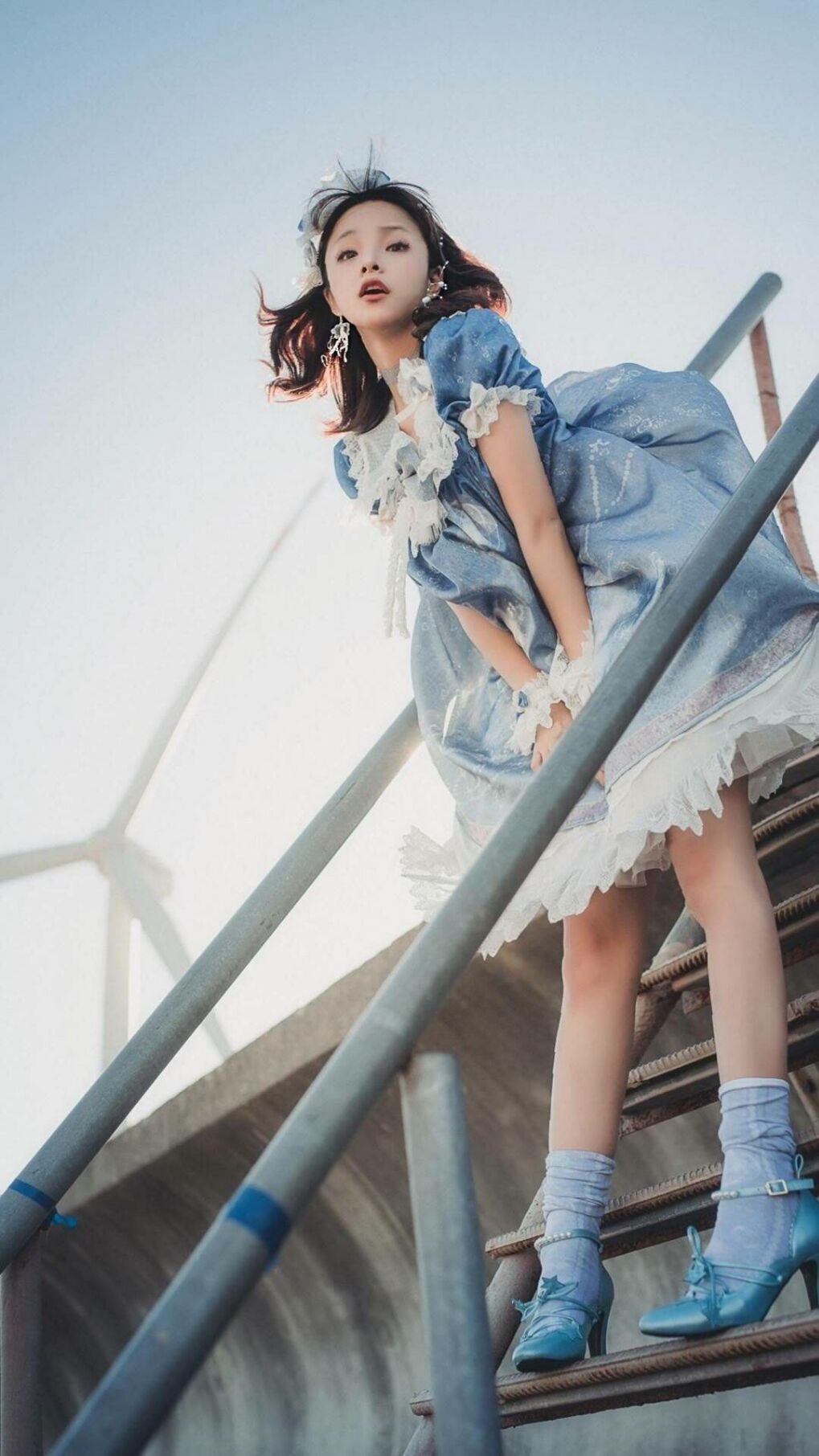 克罗地亚骑手奥利维亚·马尔顿·米哈尔迪内茨在2024年国际马术联合会世界障碍赛中以“Golden Loui H”马匹获得第六名,展现出色表现。