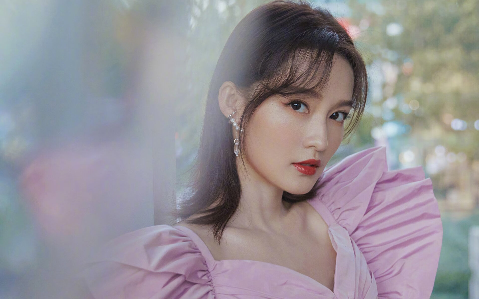 九游官网下载电脑版-克罗地亚骑手吉塔·日特科维奇在2024年国际马术联合会世界障碍赛中获得第十名，展现坚韧精神。