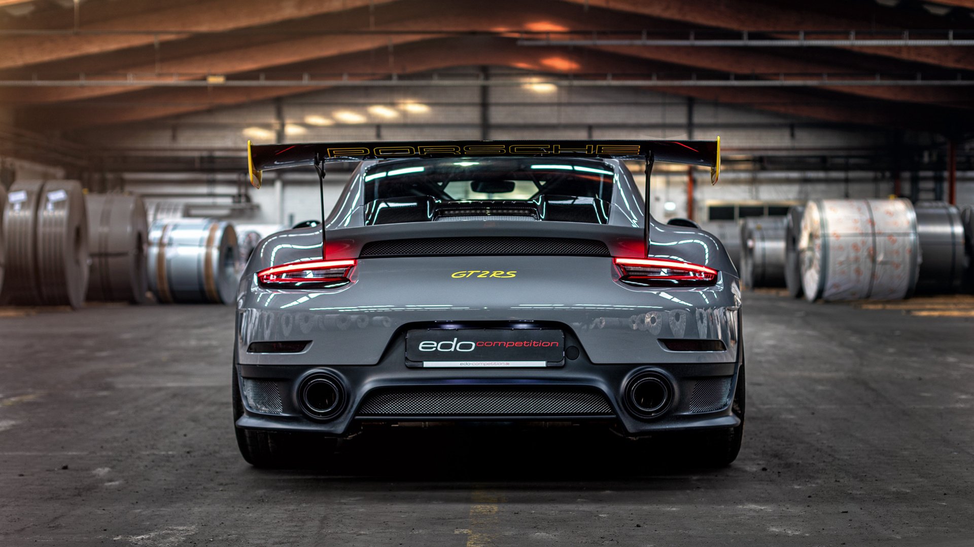 球队分析师用热图揭示对手空位分布，战术调整见效